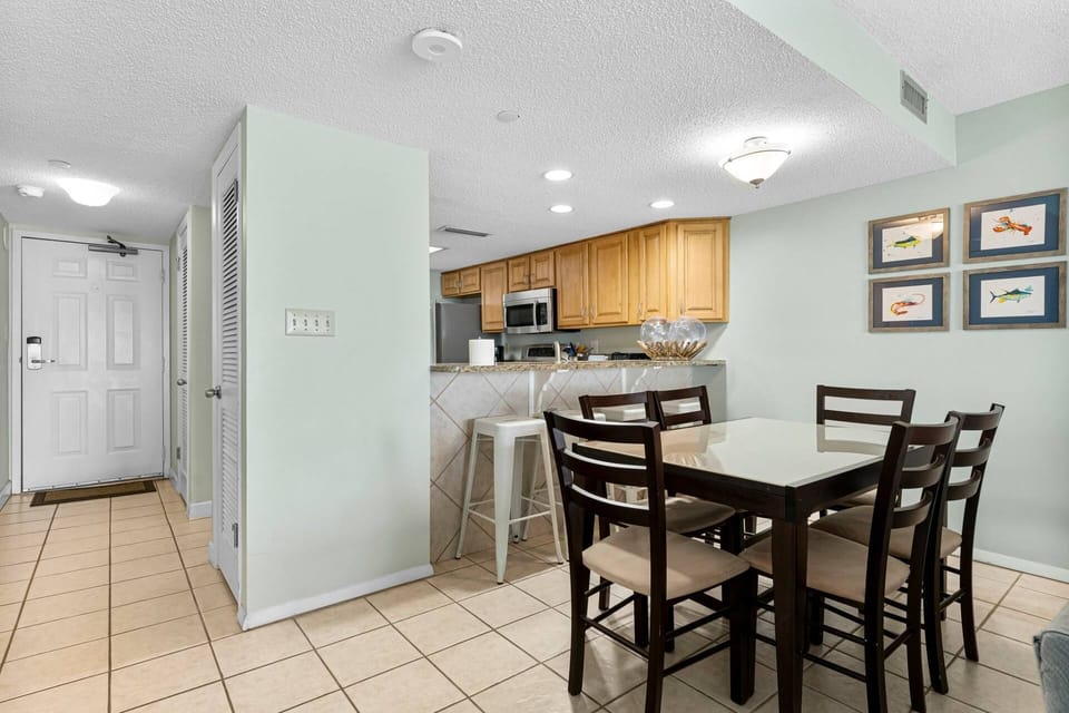 Open kitchen and dining area