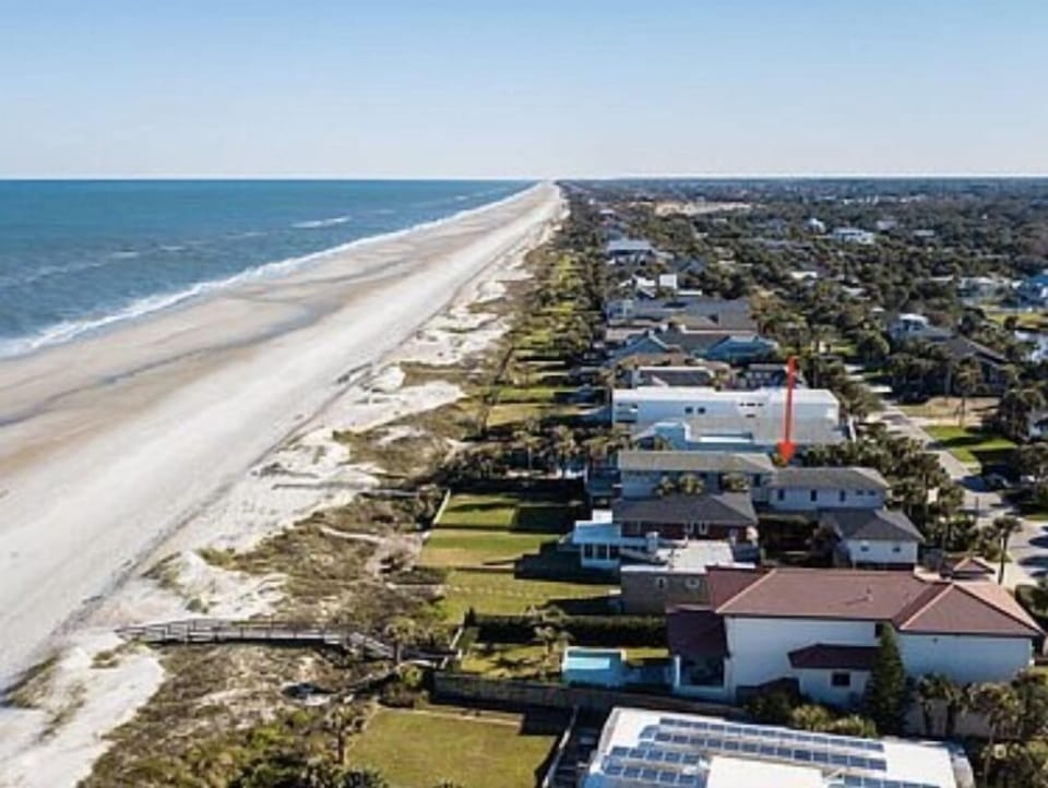 Directly on the Ocean