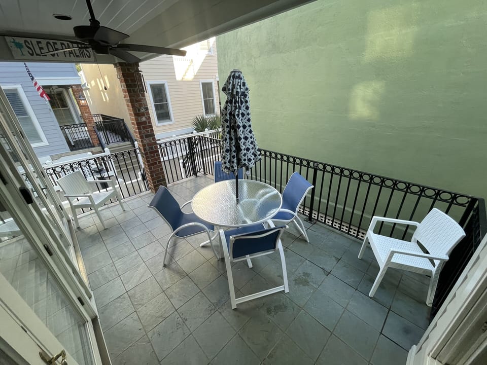 Outdoor porch overlooking Boardwalk. 