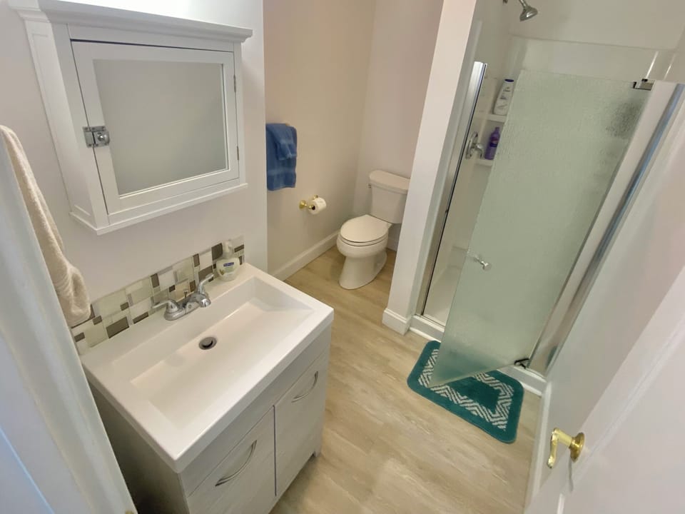 Full bathroom attached to ensuite bedroom.