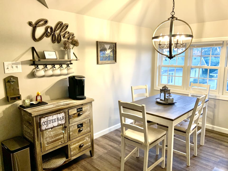 Cute area to sit and have coffee, meals or great workspace