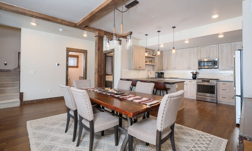 Mountain Lake 101B, Dining, 2