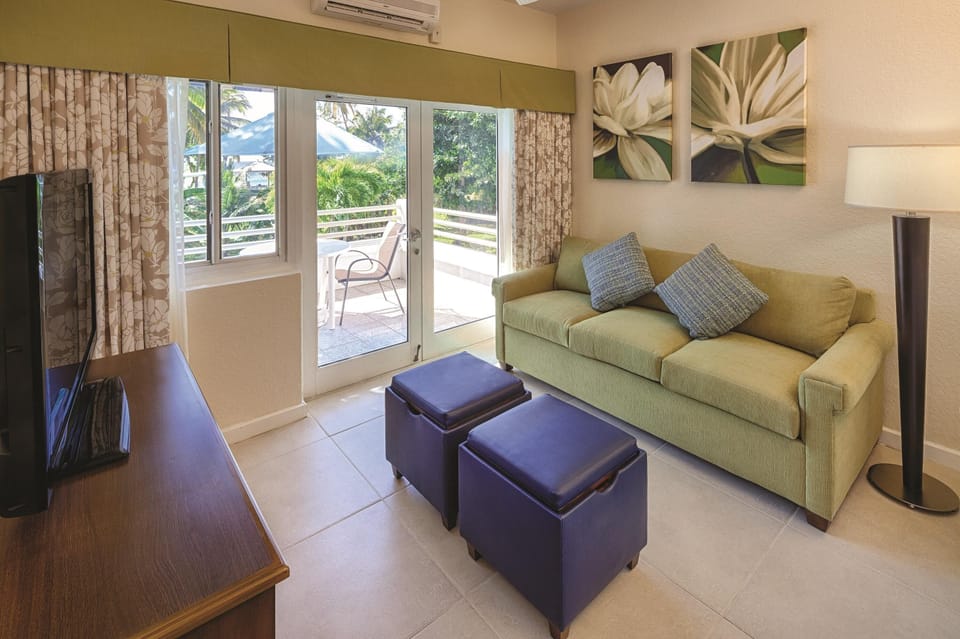 62116896-H1-Bluebeards_Beach_2616-min