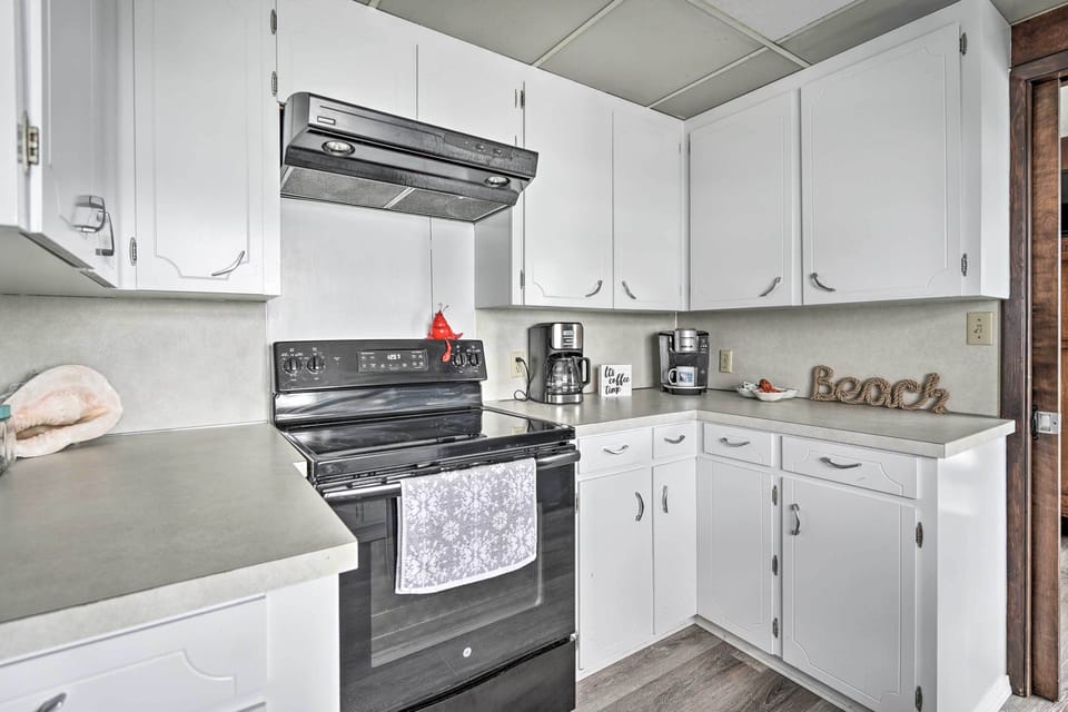 Kitchen | Main Level