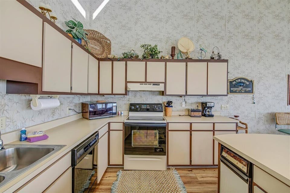 Fully equipped kitchen