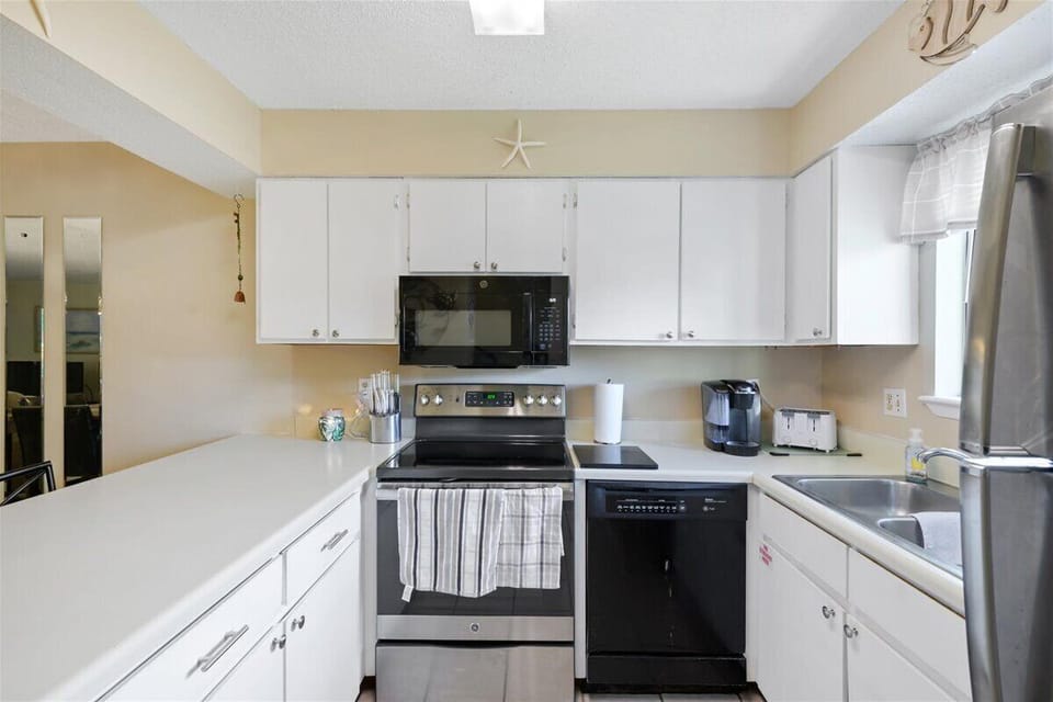 Fully equipped kitchen