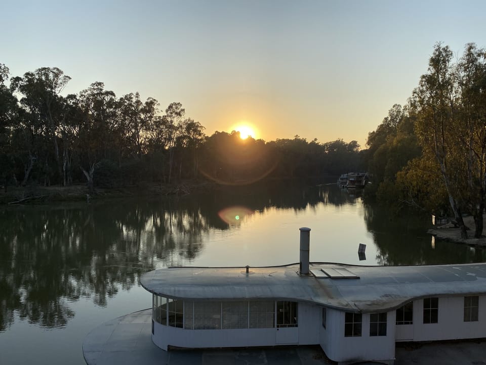 Sunrise on the Murray - 5 min walk