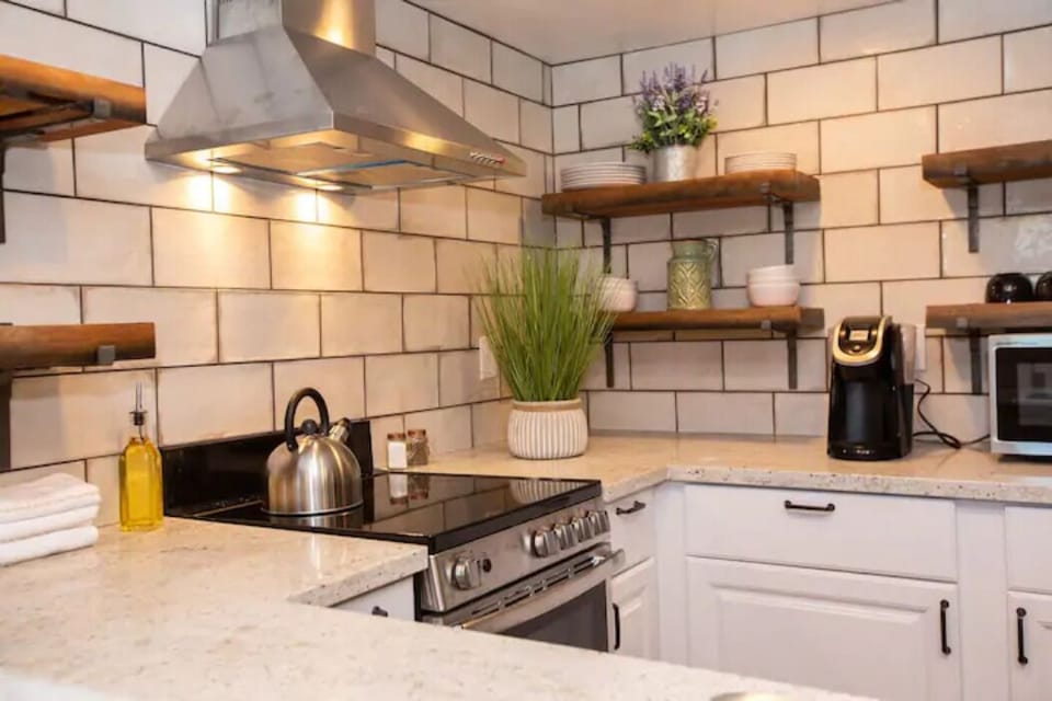 Kitchen/Stove