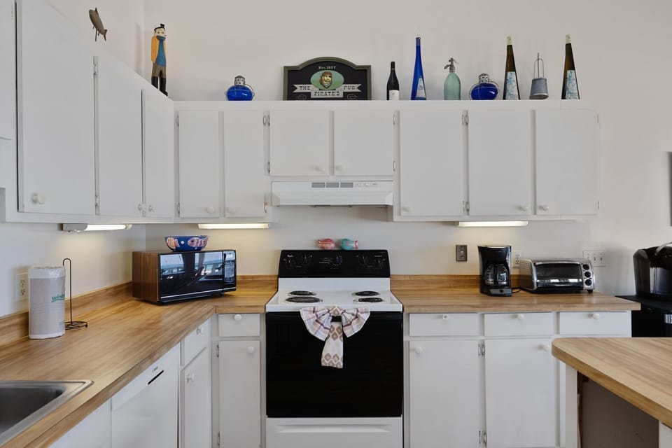 Fully equipped kitchen