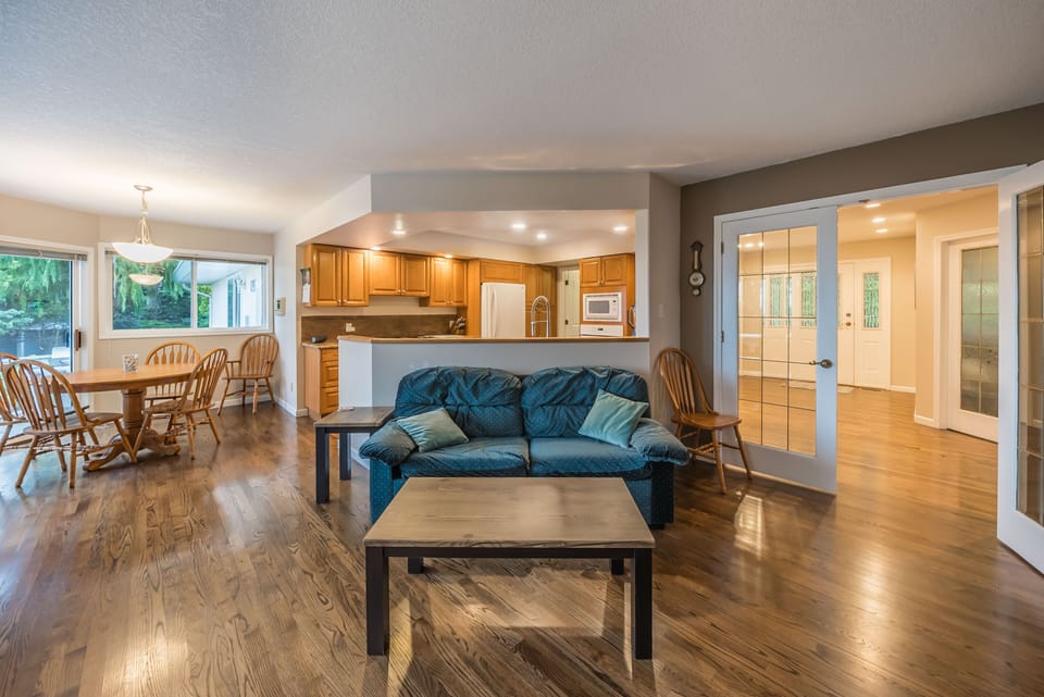Kitchen/Family room