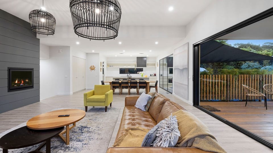 Open plan living, dining and kitchen area 
