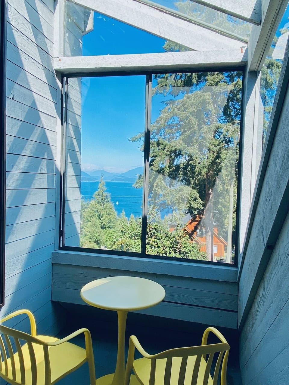 Upper Floor bedroom deck with ocean views