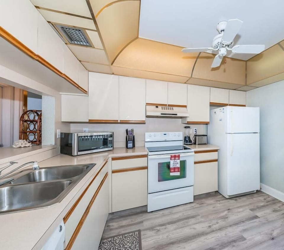 19-web-or-mls-Living Room 1-3