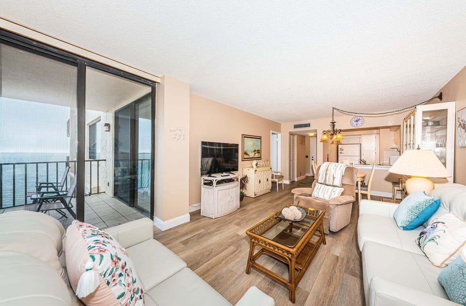 22-web-or-mls-Living Room 3-3
