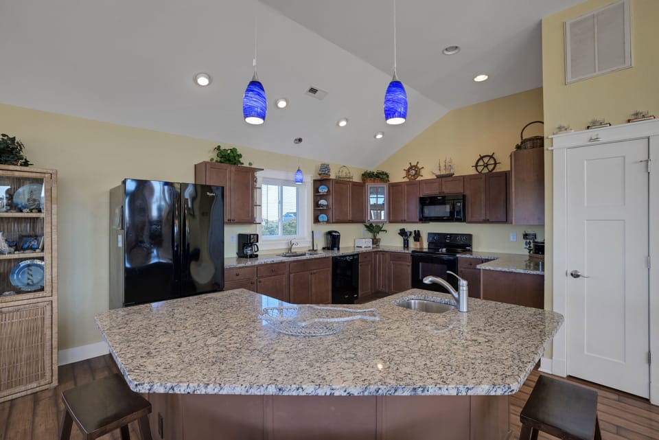 Kitchen - Top Level