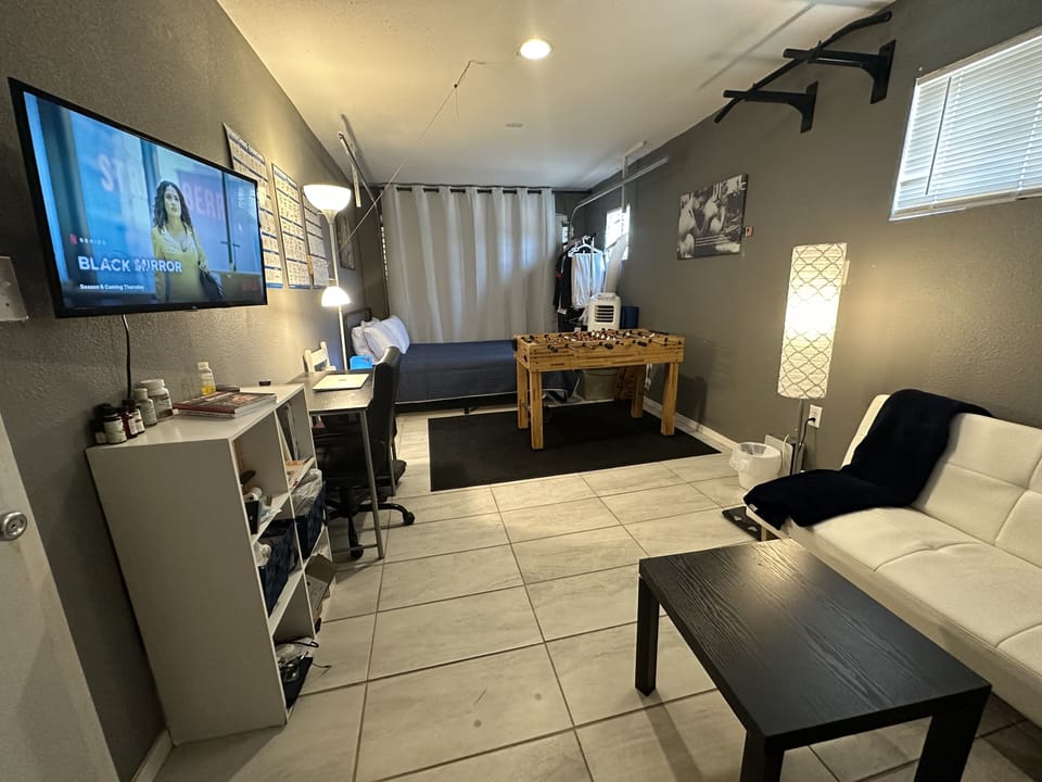 Great place to stay, good host, clean and nicely updated-Kristi, Haysville, KS