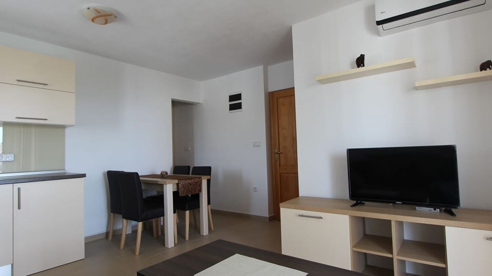 Kitchen and living room