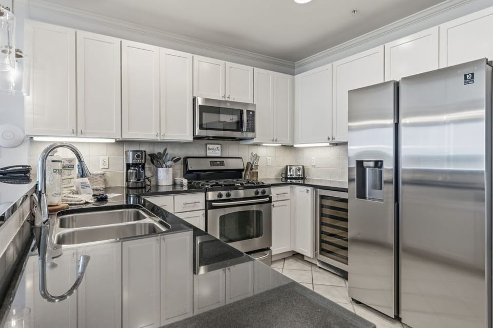 Wharf 412 Kitchen