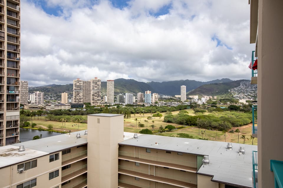 Aloha Surf 1407