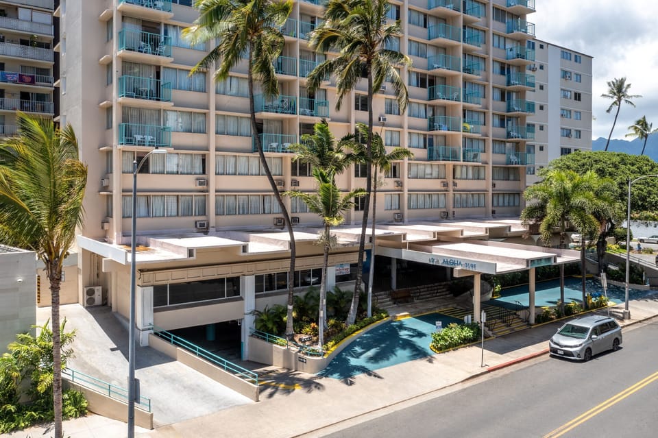 Aqua Aloha Surf