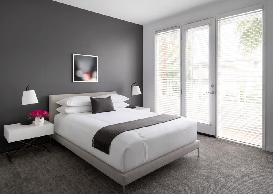 rsz_two_bedroom_townhome_premium_bedroom