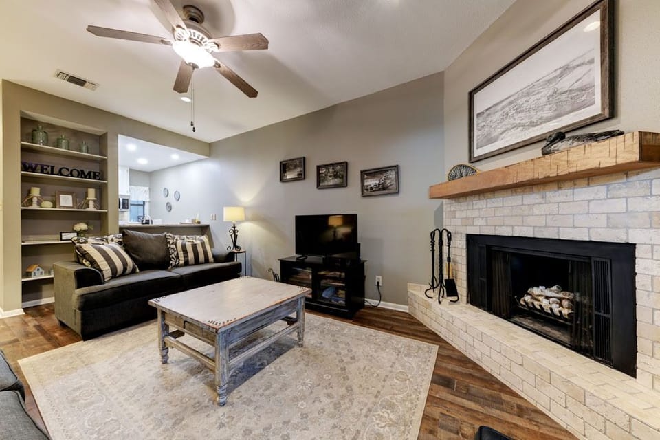 Living room (2)