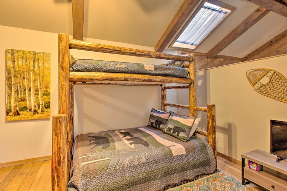 Bedroom 3 (Loft)