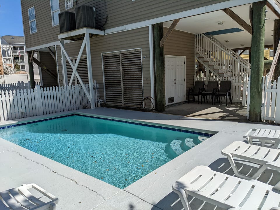 Enjoy your morning coffee or have lunch under the pool veranda.
