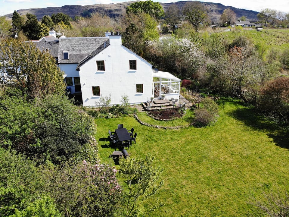 Spacious serene rural home, with large wrap around garden.