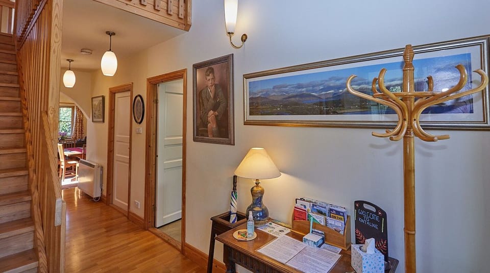 Entrance hall, stairs to upper floor, 