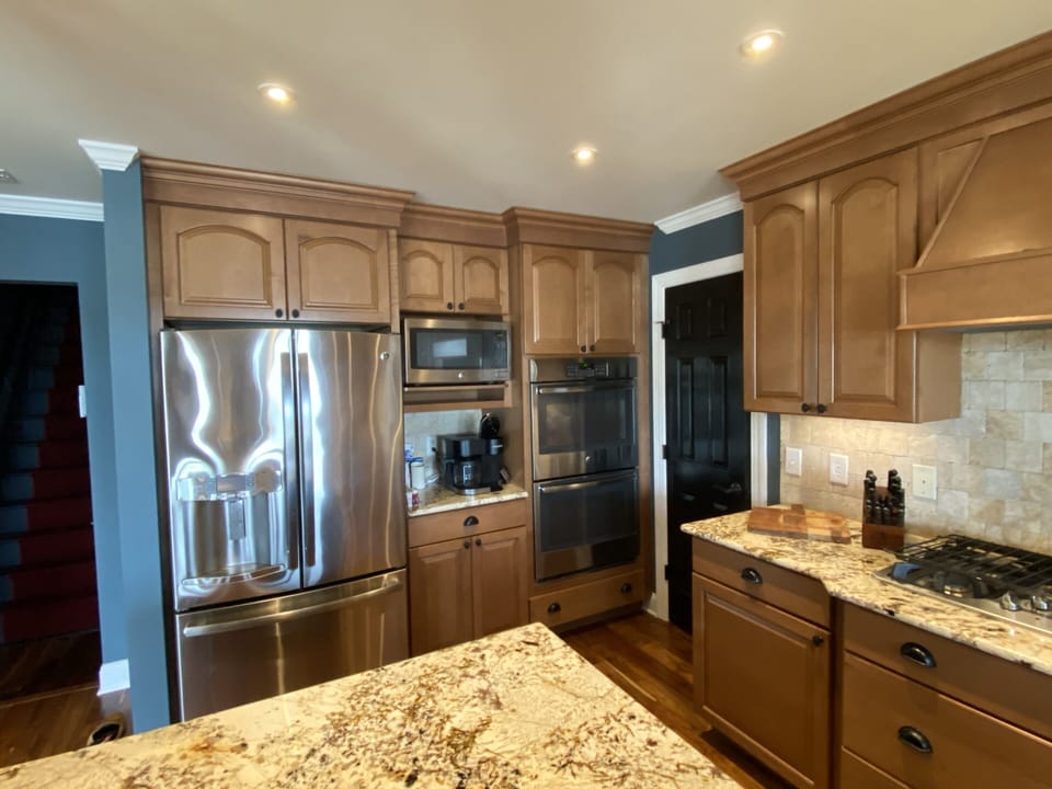 Kitchen. Double convection oven. 