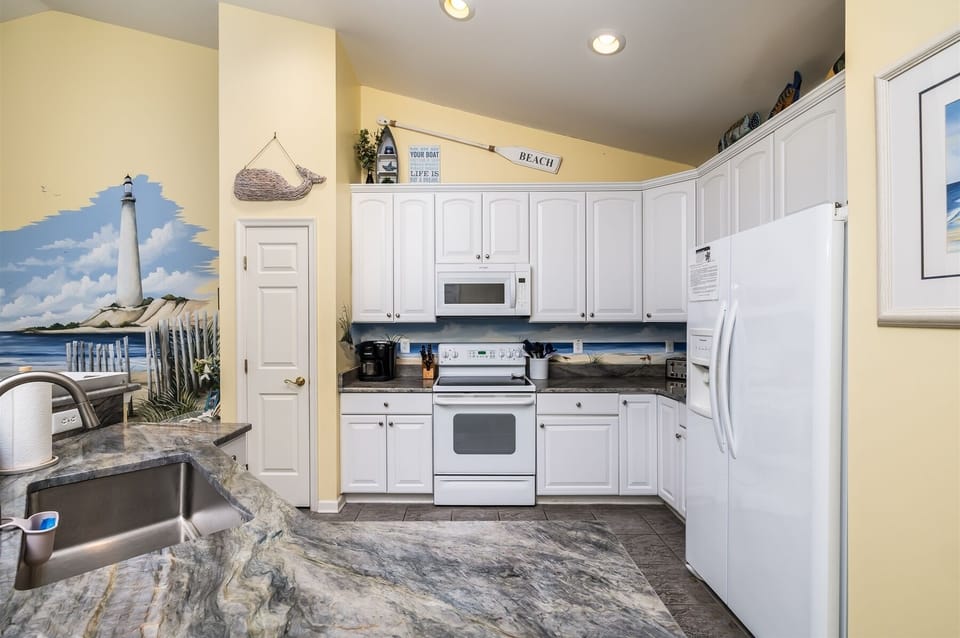 Sunset Island 6 Fountain Drive East unit 4B Kitchen Area