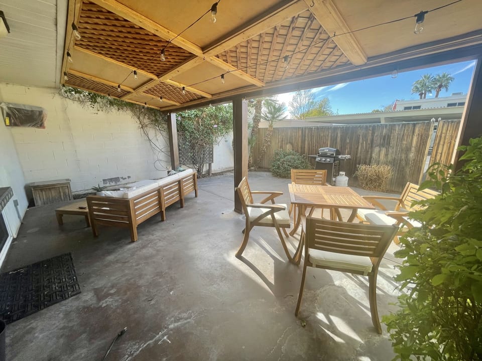 Outdoor dining