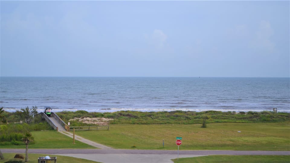 Incredible views and delightful ocean breeze from every angle of Sea Rock Bolivar!