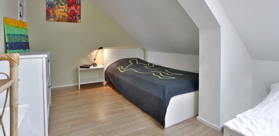  Bedroom 2, 1st floor, Font de Gaume gite