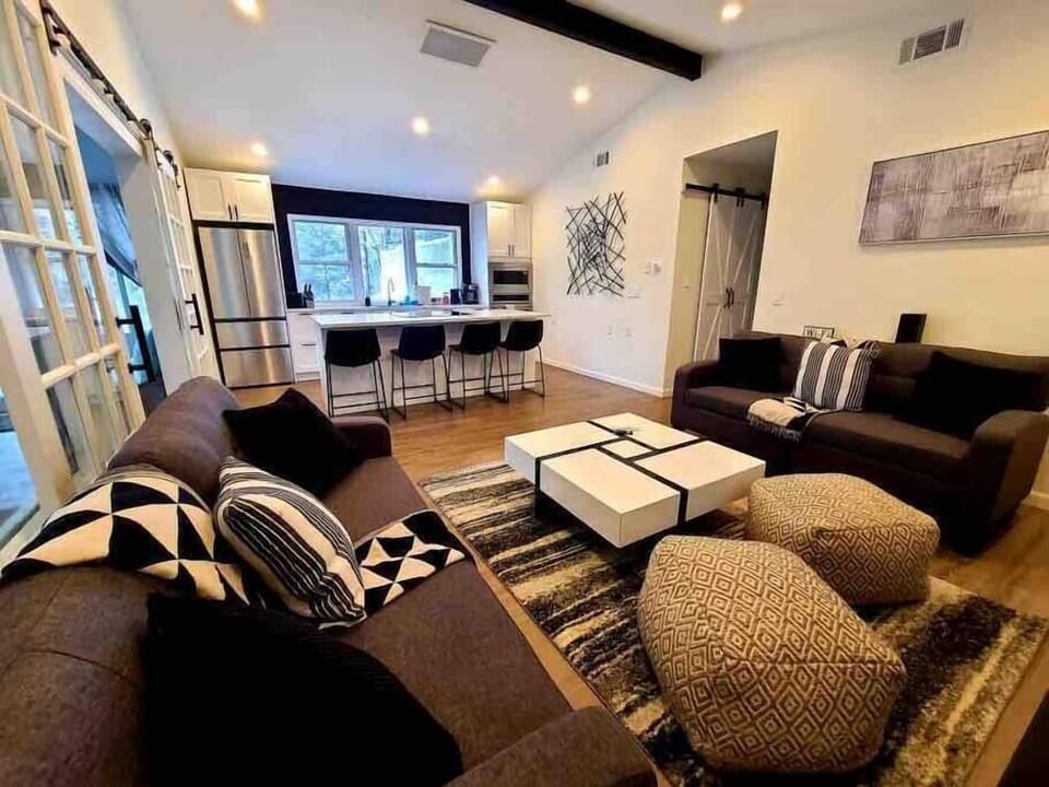 Kitchen/Living room combo 