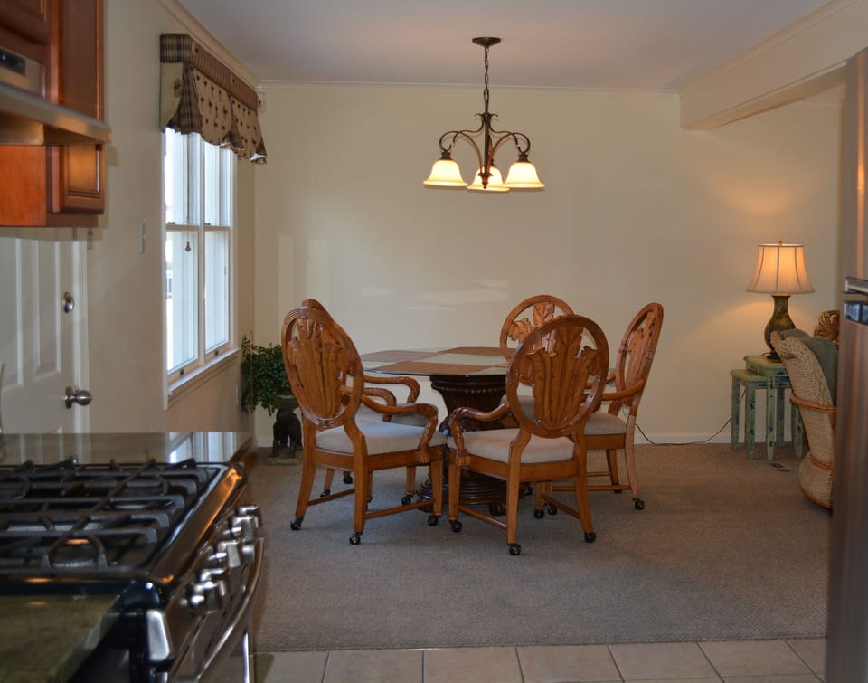 Kitchen (Main Floor) - Picture 3 of 3