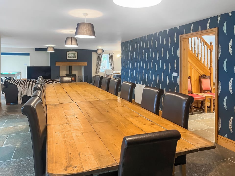 Dining table seating up to 18 people | Woodhayne Farm, Bishopswood, near Honiton