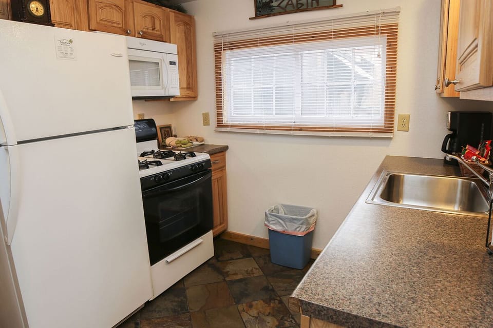 Full Kitchen
