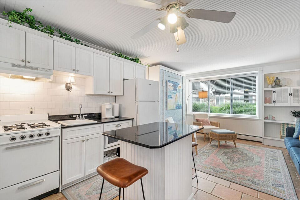 Kitchen with island