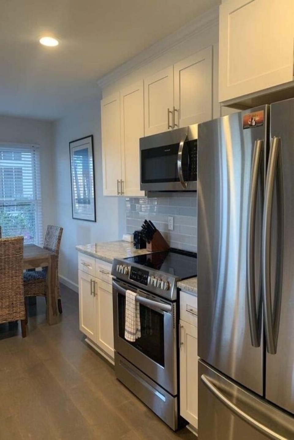 Main unit kitchen 