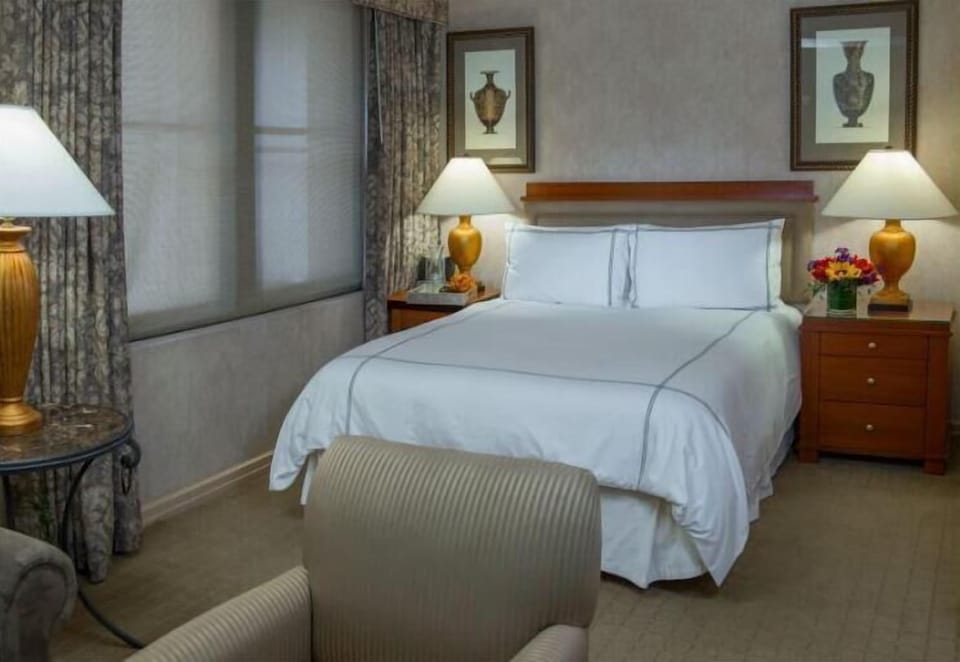 Executive Jr Suite Bedroom