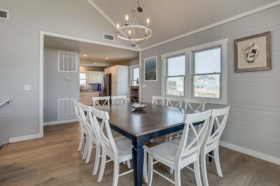 Top-Level Dining Room with Table (seats 10)