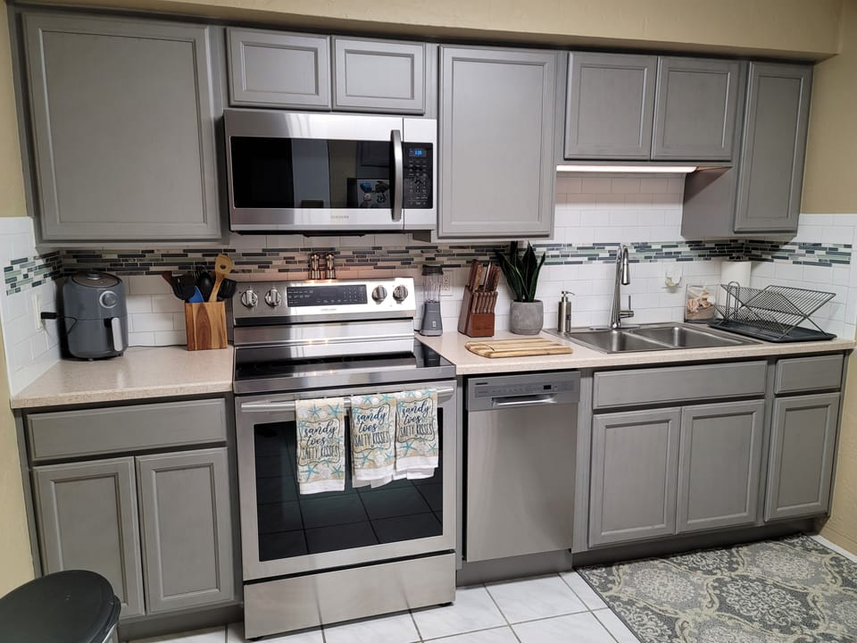 New custom made cabinets 