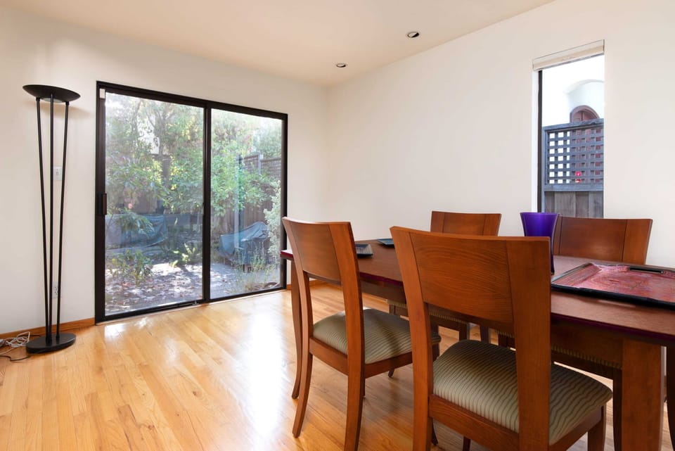 The second dining area is here ...