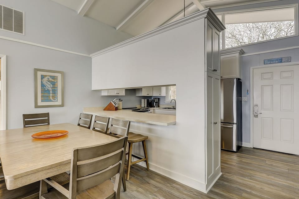 99 Dune Lane - Dining Area