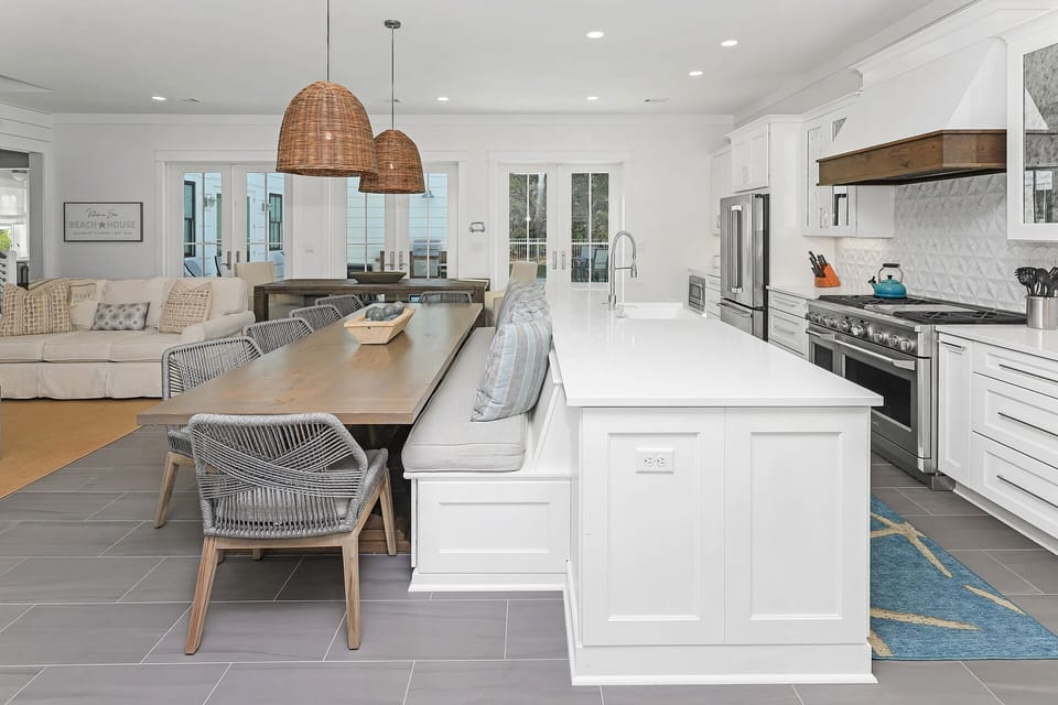 Vitamin Sea at Seacrest – Seacrest Beach – Dining Area