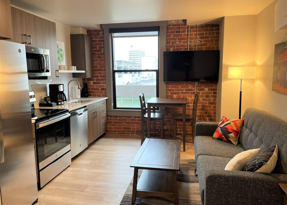 Living Room | Dining Room | Kitchen