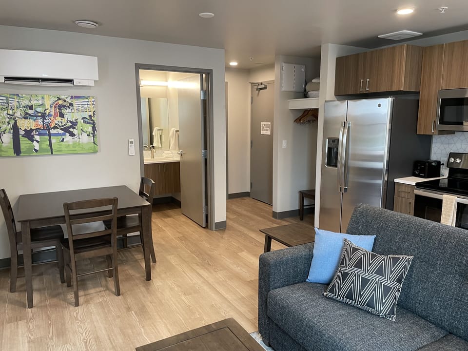 Dining Room | Entry