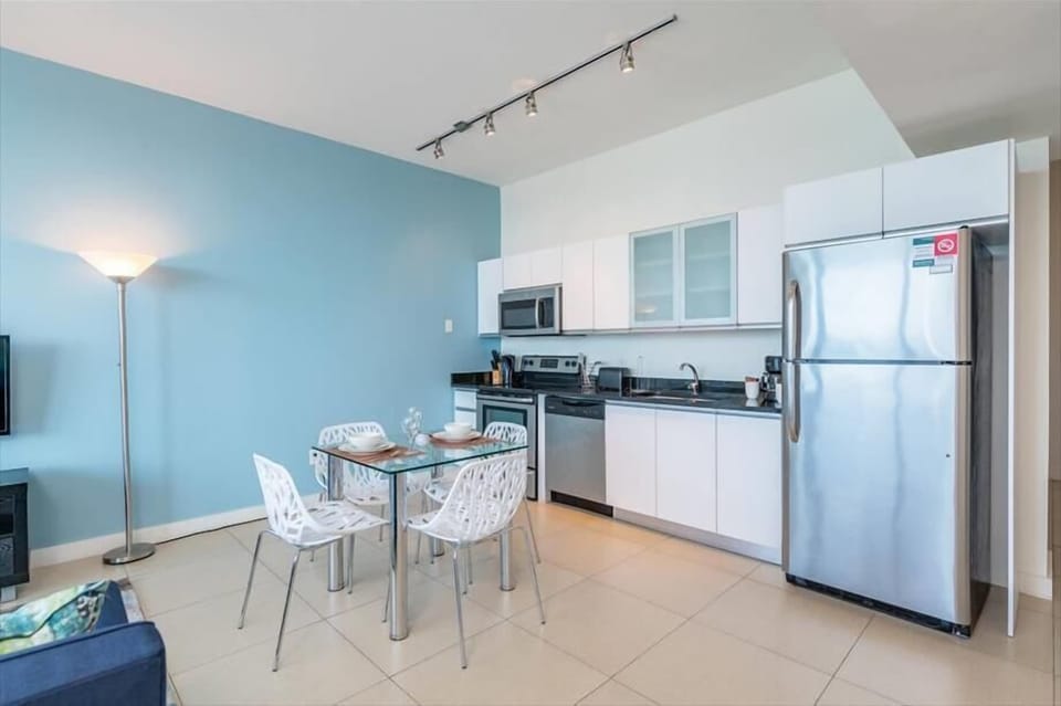 Miami Miami Beach 1 Deluxe Partial Ocean Vi Kitchen